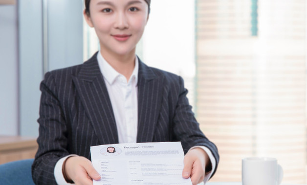 2025年客户经理年终工作总结2000字