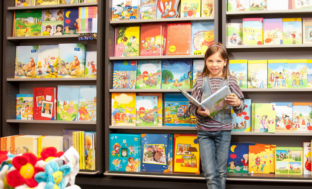 集团公司2025年年终总结大会主持词