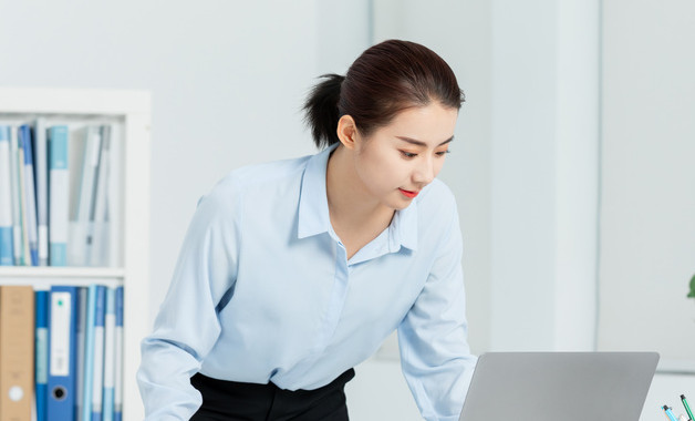 公司员工的个人年终总结报告